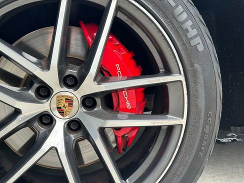 Certified 2023 Porsche Macan S AWD/4WD image 16