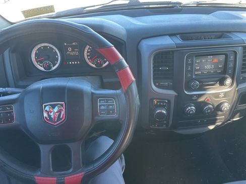 Used 2015 RAM 1500 Express image 15