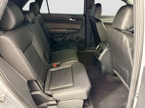 Certified 2023 Volkswagen Atlas Cross Sport SE w/ Black Wheel Package image 20