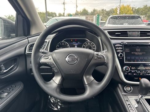 Used 2019 Nissan Murano S image 37