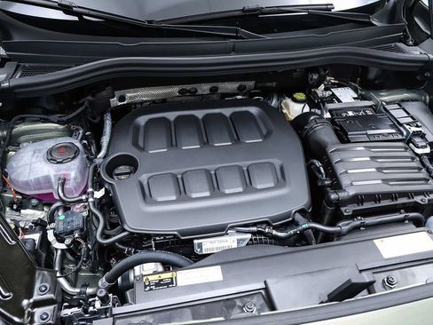 New 2026 Volkswagen Tiguan SE R-Line FWD image 28