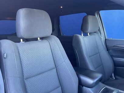 Used 2020 Jeep Grand Cherokee Laredo