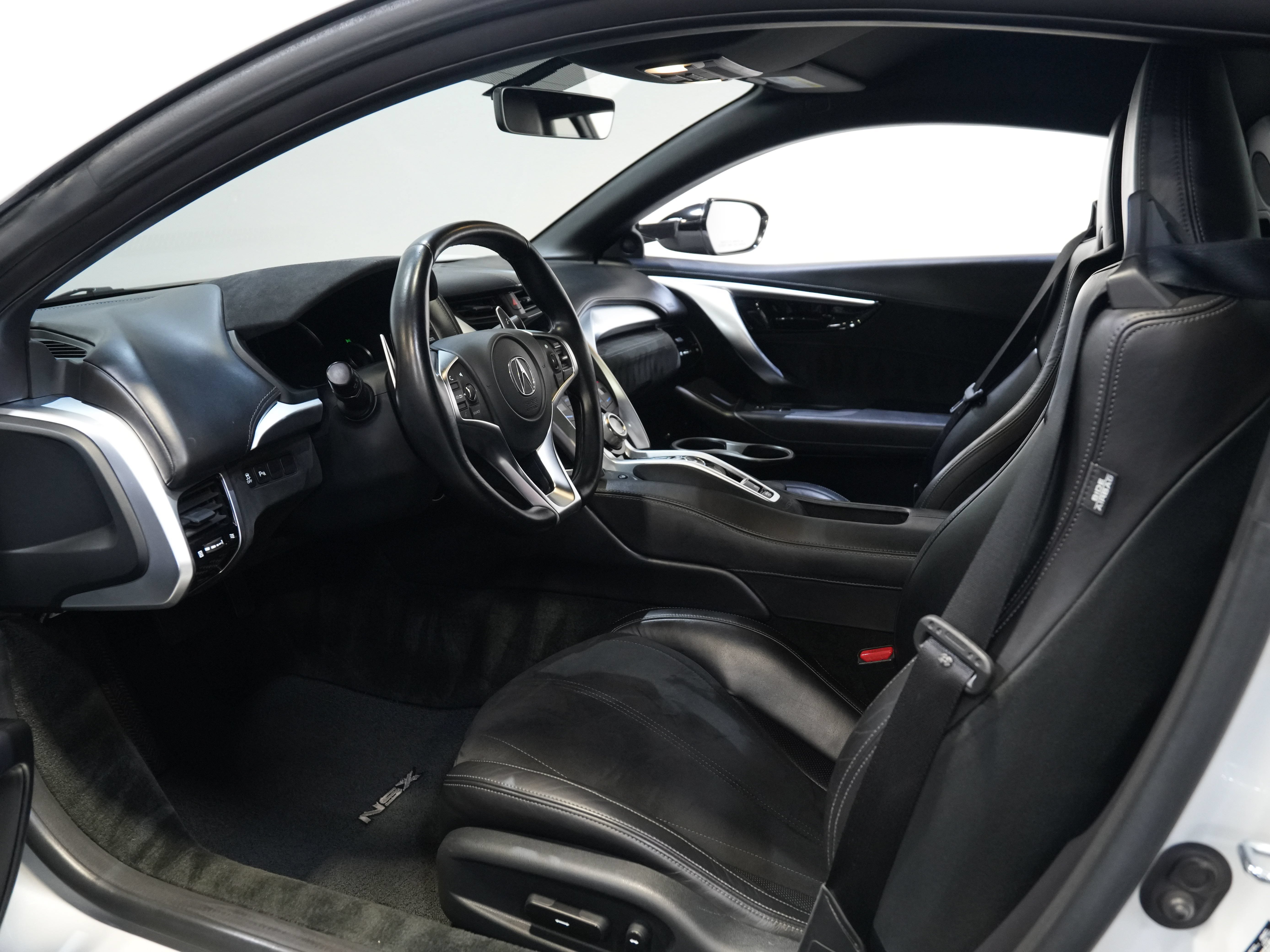 Used 2017 Acura NSX AWD/4WD image 29
