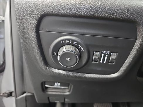 Used 2023 Jeep Grand Cherokee L Limited AWD/4WD image 47