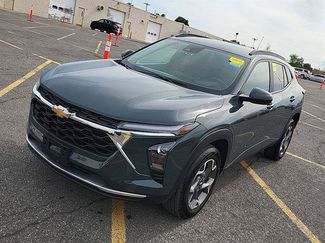 Used 2025 Chevrolet Trax LT FWD video 1