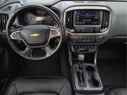 Used 2022 Chevrolet Colorado Z71 w/ Z71 Midnight Edition image 10