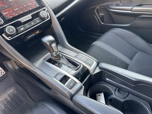 Used 2020 Honda Civic Sport image 28