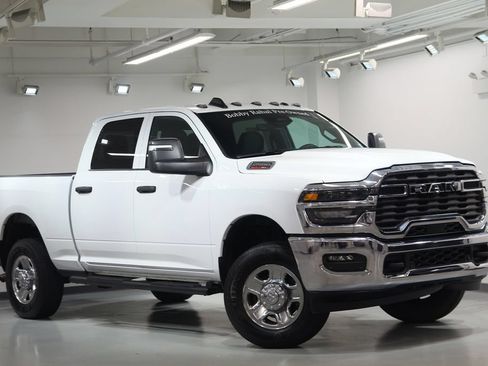 Used 2025 RAM 2500 Tradesman AWD/4WD image 7