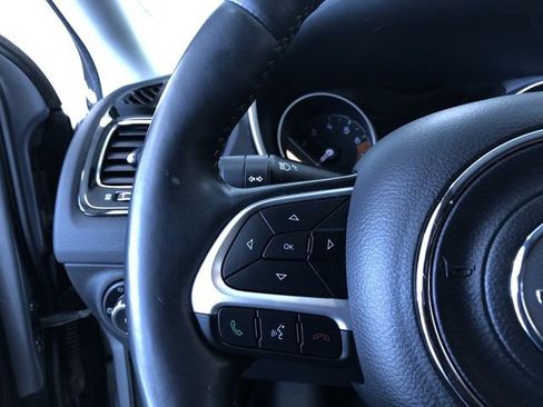 Used 2018 Jeep Compass Limited image 26