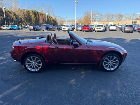 Used 2007 MAZDA MX-5 Miata Grand Touring w/ Premium Pkg image 5
