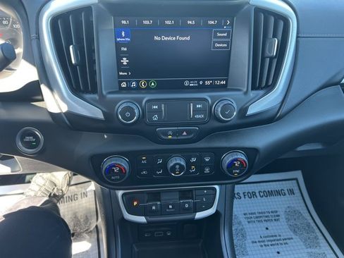 Used 2023 GMC Terrain SLE w/ Driver Convenience Package image 8