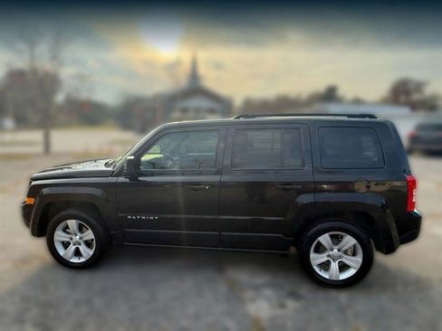 Used 2016 Jeep Patriot Latitude image 12