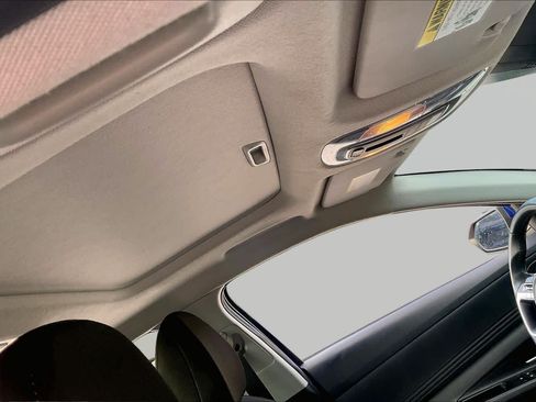 Used 2025 Hyundai Elantra SEL FWD image 14