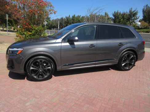 Used 2026 Audi Q7 3.0T Premium Plus w/ Premium Plus Package AWD/4WD image 3