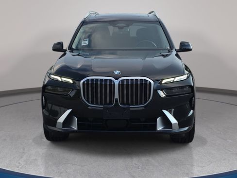 Used 2026 BMW X7 xDrive40i AWD/4WD image 2