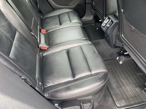 Used 2023 Volvo XC40 B5 Ultimate AWD/4WD image 25