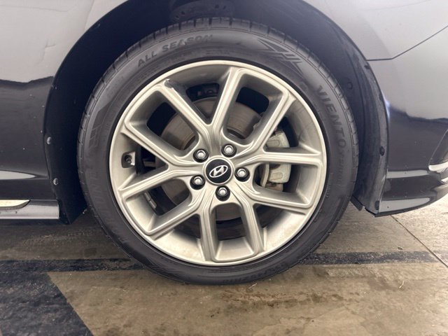 Used 2019 Hyundai Sonata Limited FWD image 12
