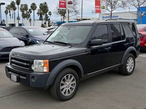 Used 2008 Land Rover LR3 SE image 2