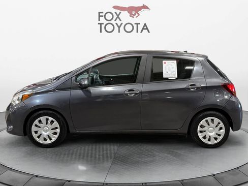 Used 2017 Toyota Yaris L image 3