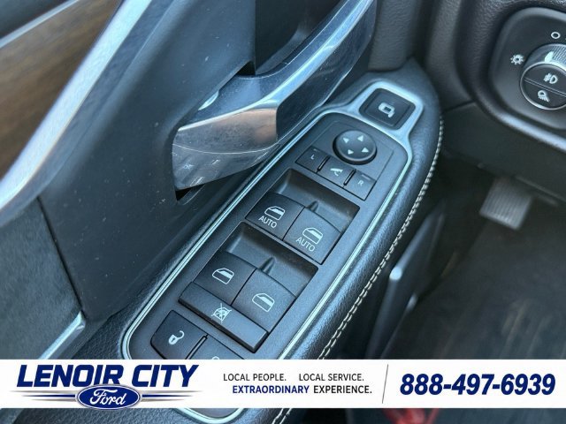 Used 2022 RAM 3500 Laramie AWD/4WD image 18