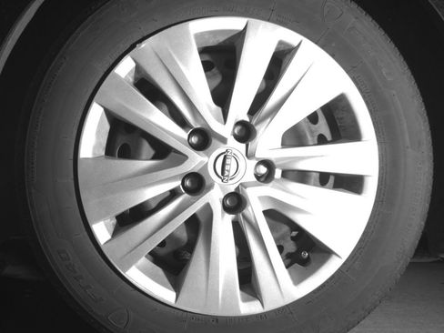 Used 2025 Nissan Sentra S image 12