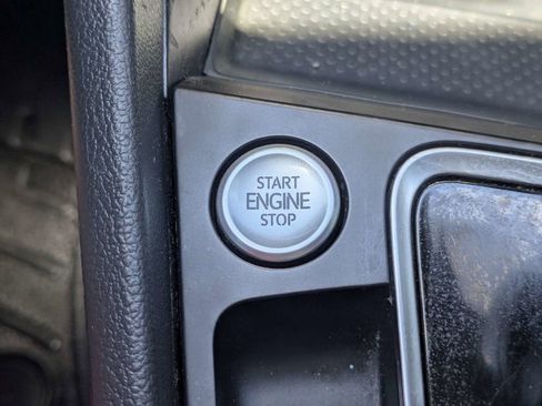 Used 2020 Volkswagen Jetta SEL Premium FWD image 34