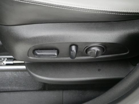 Used 2019 Chevrolet Equinox Premier image 20