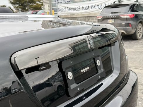 Used 2018 Rolls-Royce Dawn image 20