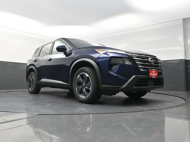 Used 2024 Nissan Rogue SV FWD image 31