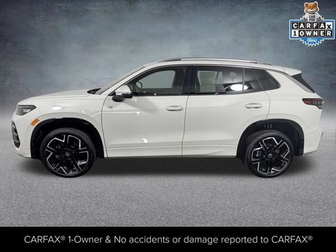 Used 2026 Volkswagen Tiguan SEL R-Line AWD/4WD image 3