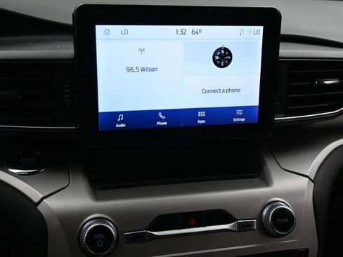 Used 2022 Ford Explorer XLT w/ Equipment Group 202A image 20