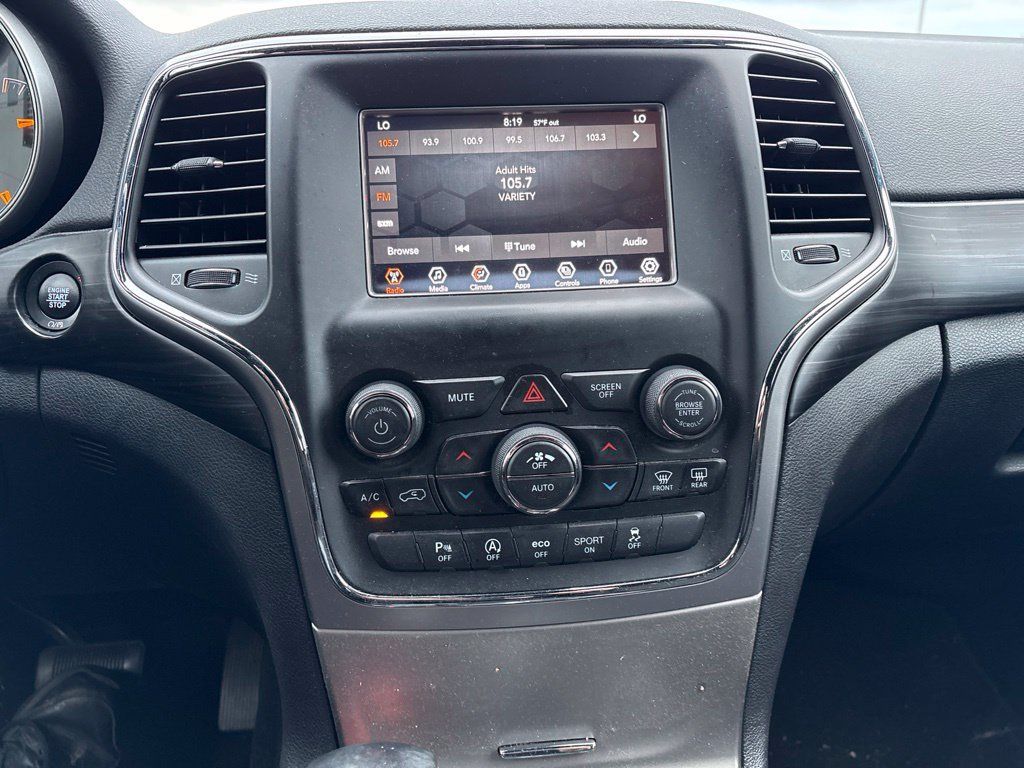 Used 2021 Jeep Grand Cherokee Laredo AWD/4WD image 24