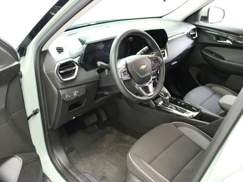 Certified 2026 Chevrolet TrailBlazer LT w/ LT Cold Weather Package FWD image 23