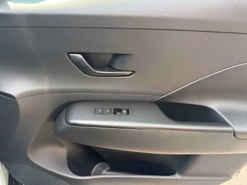Used 2025 Hyundai Kona SEL AWD/4WD image 19