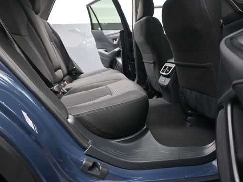 Used 2025 Subaru Outback Premium image 27