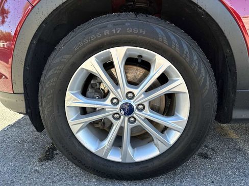 Used 2017 Ford Escape SE w/ Equipment Group 201A image 13