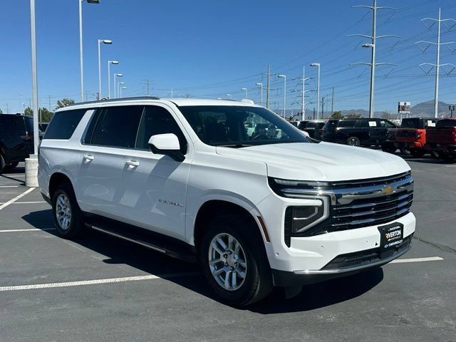 Certified 2025 Chevrolet Suburban LT AWD/4WD image 8