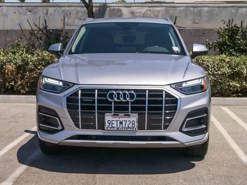 Used 2023 Audi Q5 2.0T Premium w/ Convenience Package AWD/4WD image 2