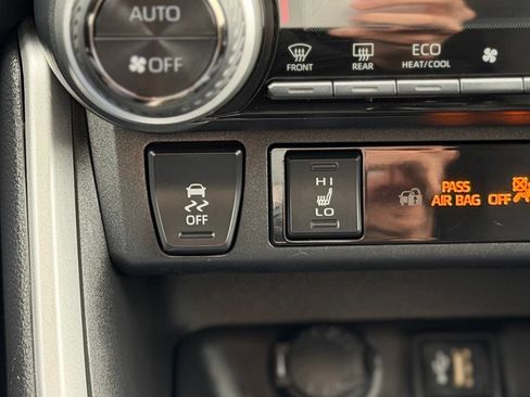 Used 2023 Toyota RAV4 XLE w/ Convenience Package AWD/4WD image 16