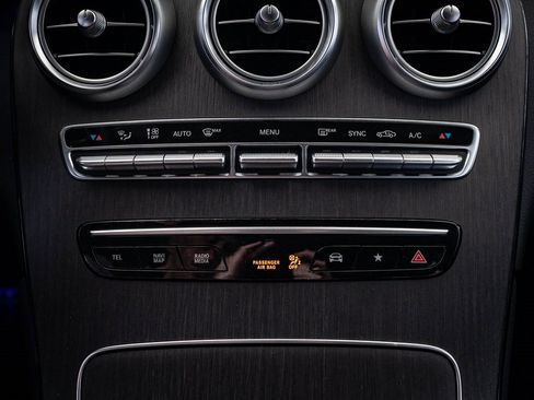 Certified 2022 Mercedes-Benz GLC 300 4MATIC image 35