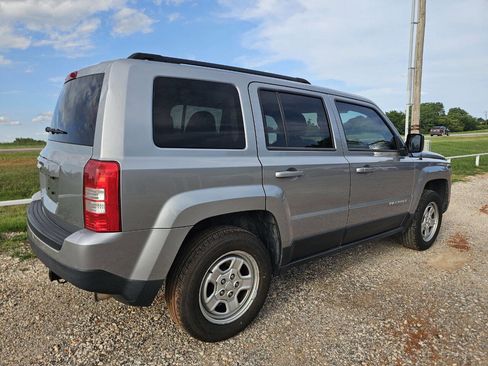 Used 2015 Jeep Patriot Sport w/ Power Value Group AWD/4WD image 3