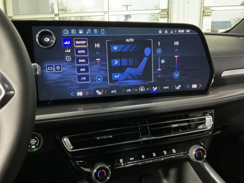 New 2026 Chevrolet Traverse LT w/ LPO, Floor Liner Package image 29