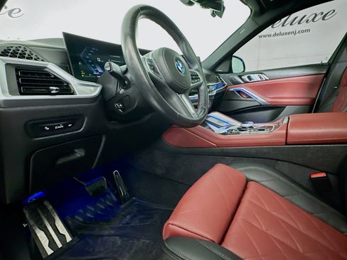 Used 2024 BMW X6 M60i w/ Dynamic Handling Package image 7