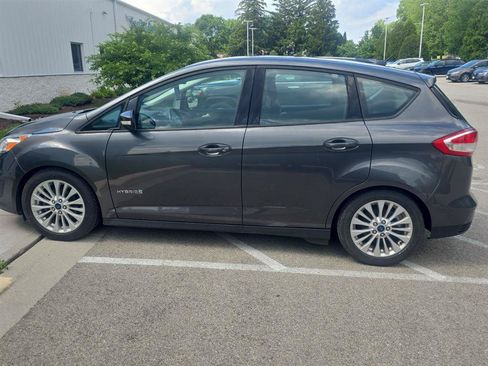 Used 2018 Ford C-MAX SE w/ Cold Weather Package FWD image 13