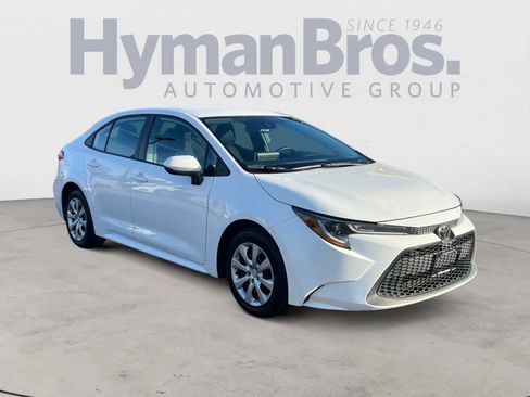 Used 2020 Toyota Corolla LE image 1