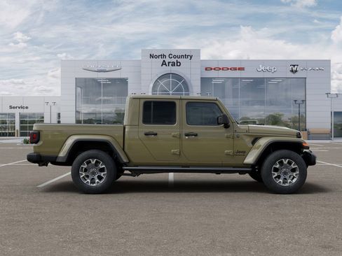 New 2025 Jeep Gladiator Sport w/ Premium Package image 21