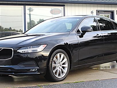 Used 2018 Volvo S90 T6 Momentum w/ Convenience Package