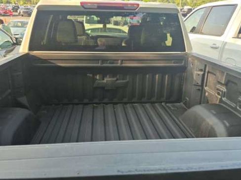 Used 2024 Chevrolet Silverado 1500 LT AWD/4WD image 5