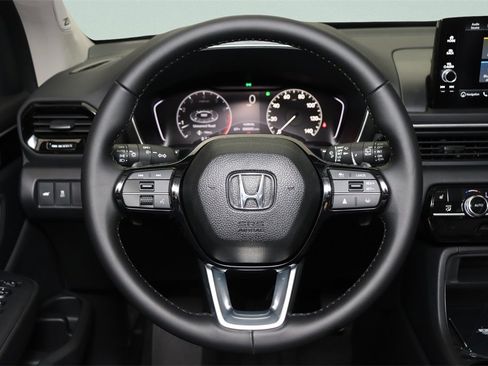 New 2025 Honda Pilot Touring image 17