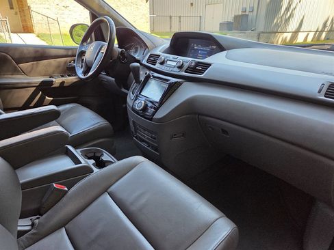 Used 2016 Honda Odyssey EX-L image 29